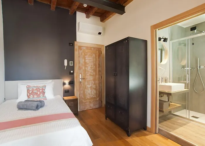 Annama Coliving Проживання в сім'ї